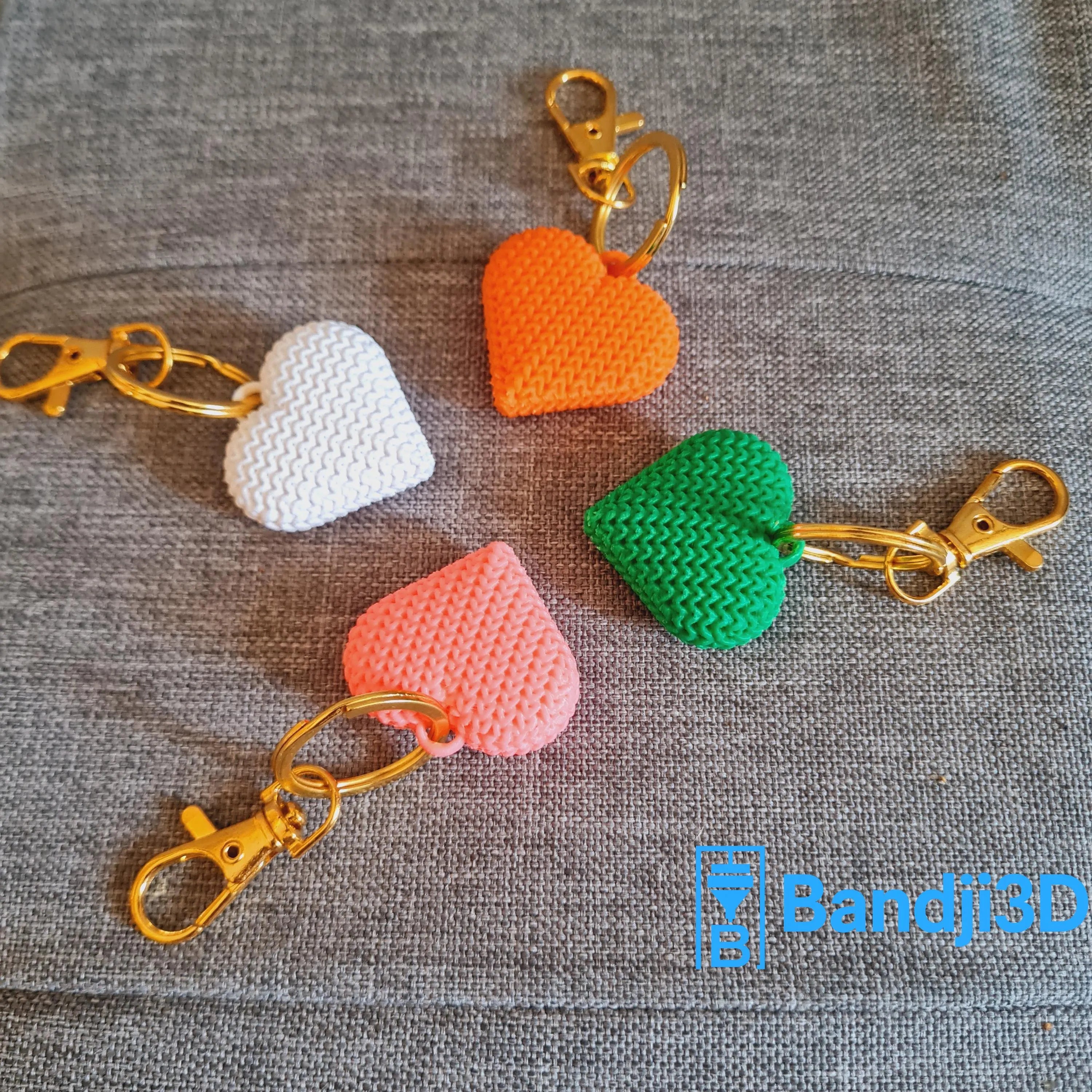Porte‑clés cœur tricot – Accessoire mignon imprimé 3D – Cadeau amour/amitié personnalisable