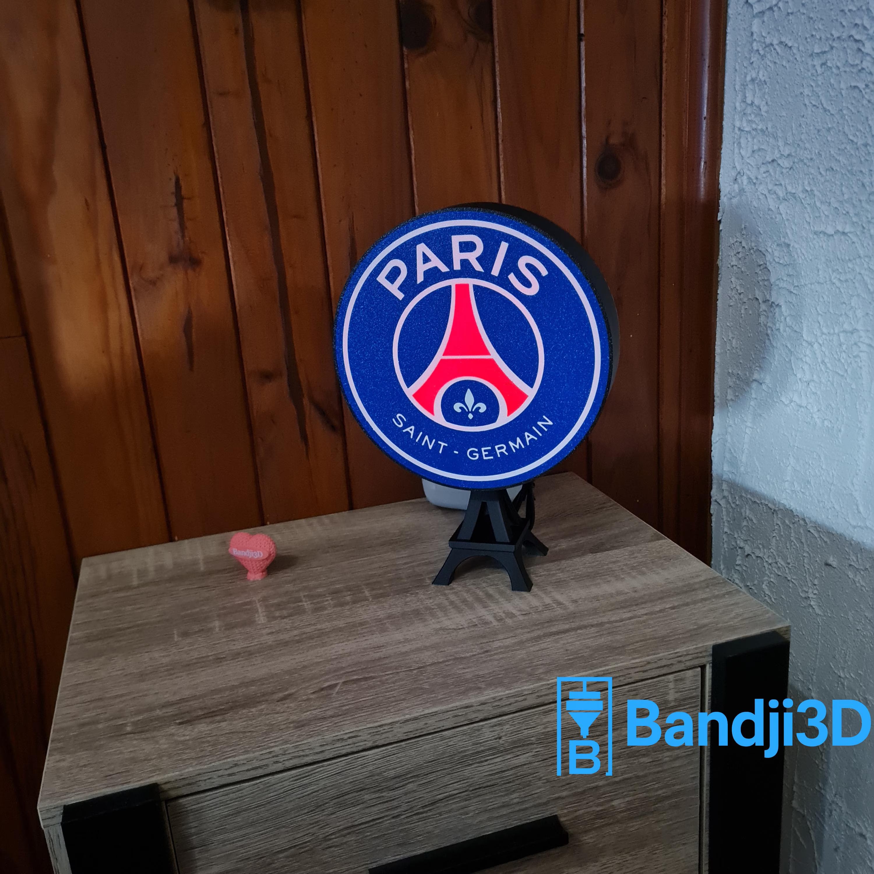Logo lumineux LED personnalisable PSG – Télécommande & Application smartphone – Déco gaming room, bureau, bar ou cadeau unique