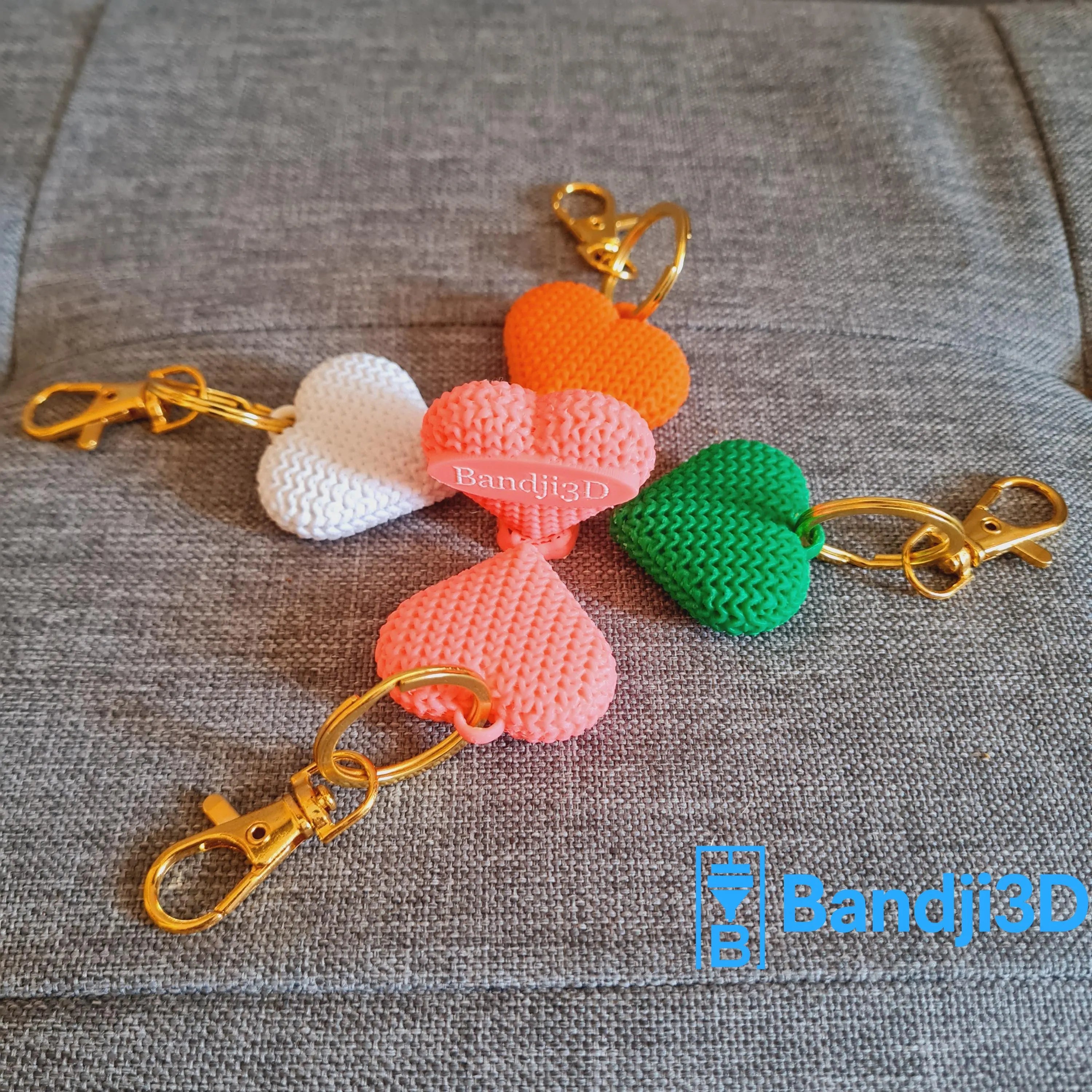 Porte‑clés cœur tricot – Accessoire mignon imprimé 3D – Cadeau amour/amitié personnalisable