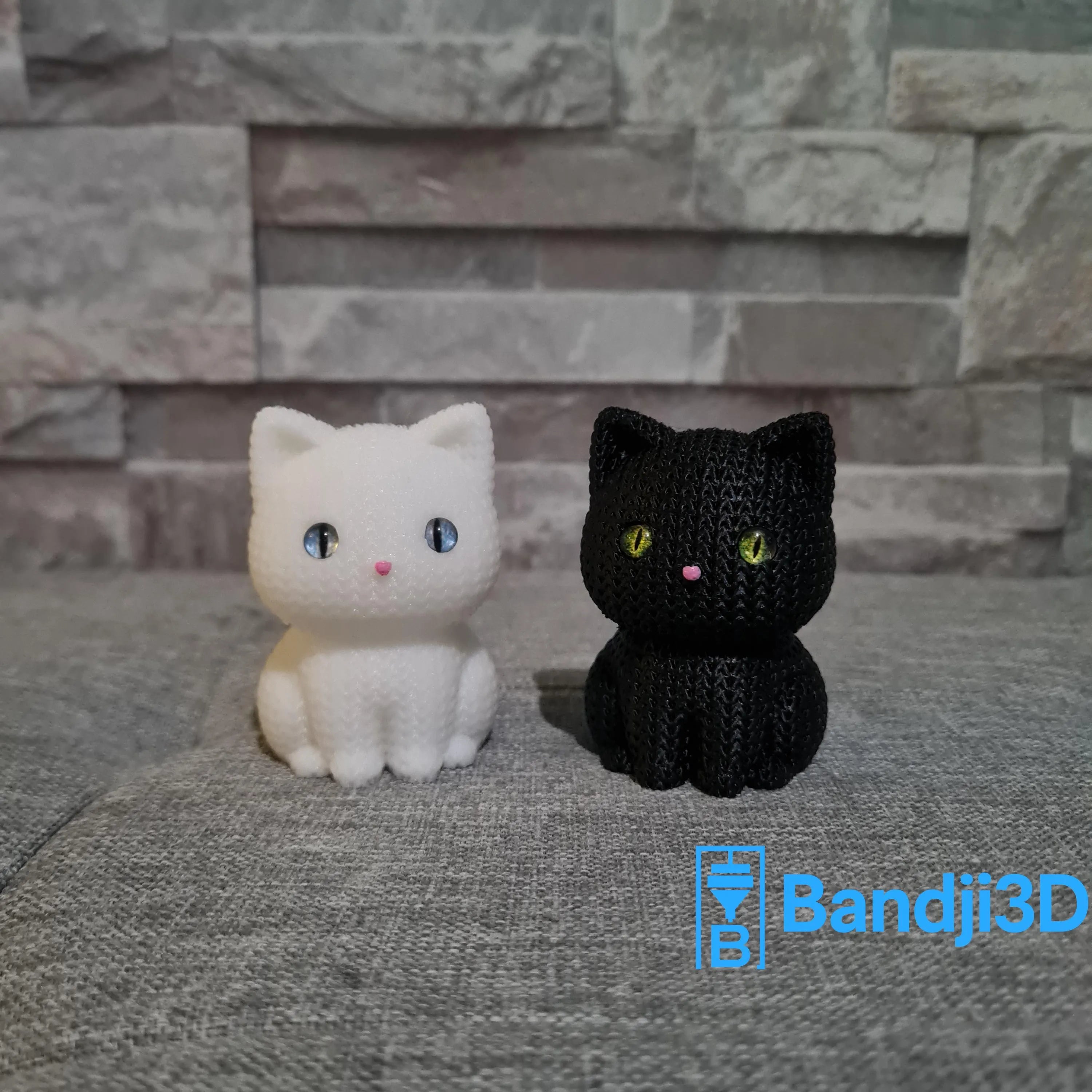 Chat Tricot Imprimé 3D • Figurine Déco Kawaii • 14 Couleurs • 3 Tailles (6cm yeux colorés, 15cm & 24cm yeux boutons) • Cadeau Chat