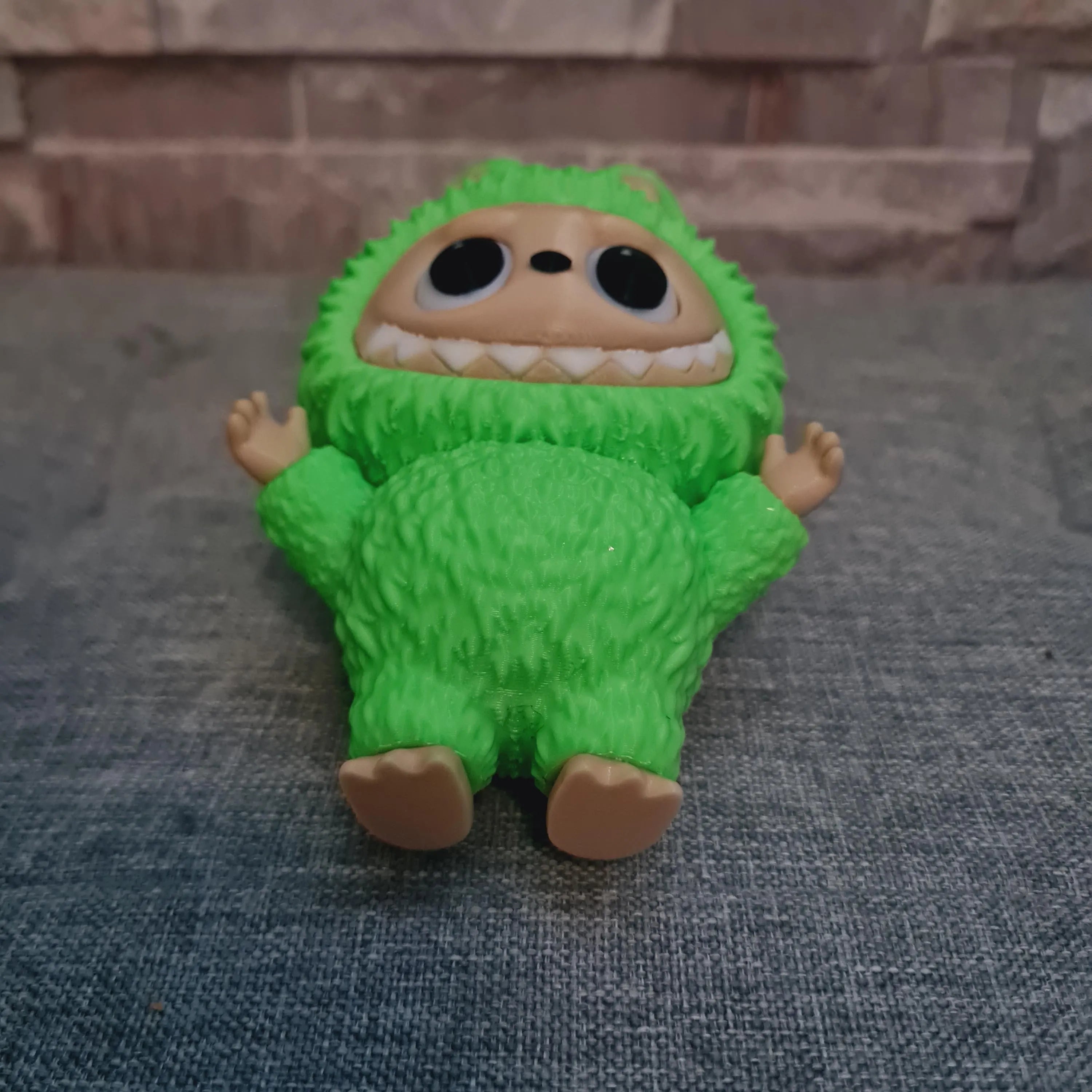 Figurine inspirée de l’univers Labubu 15 cm – Yeux Amovibles – Impression 3D – Couleurs Personnalisables – Objet de Collection