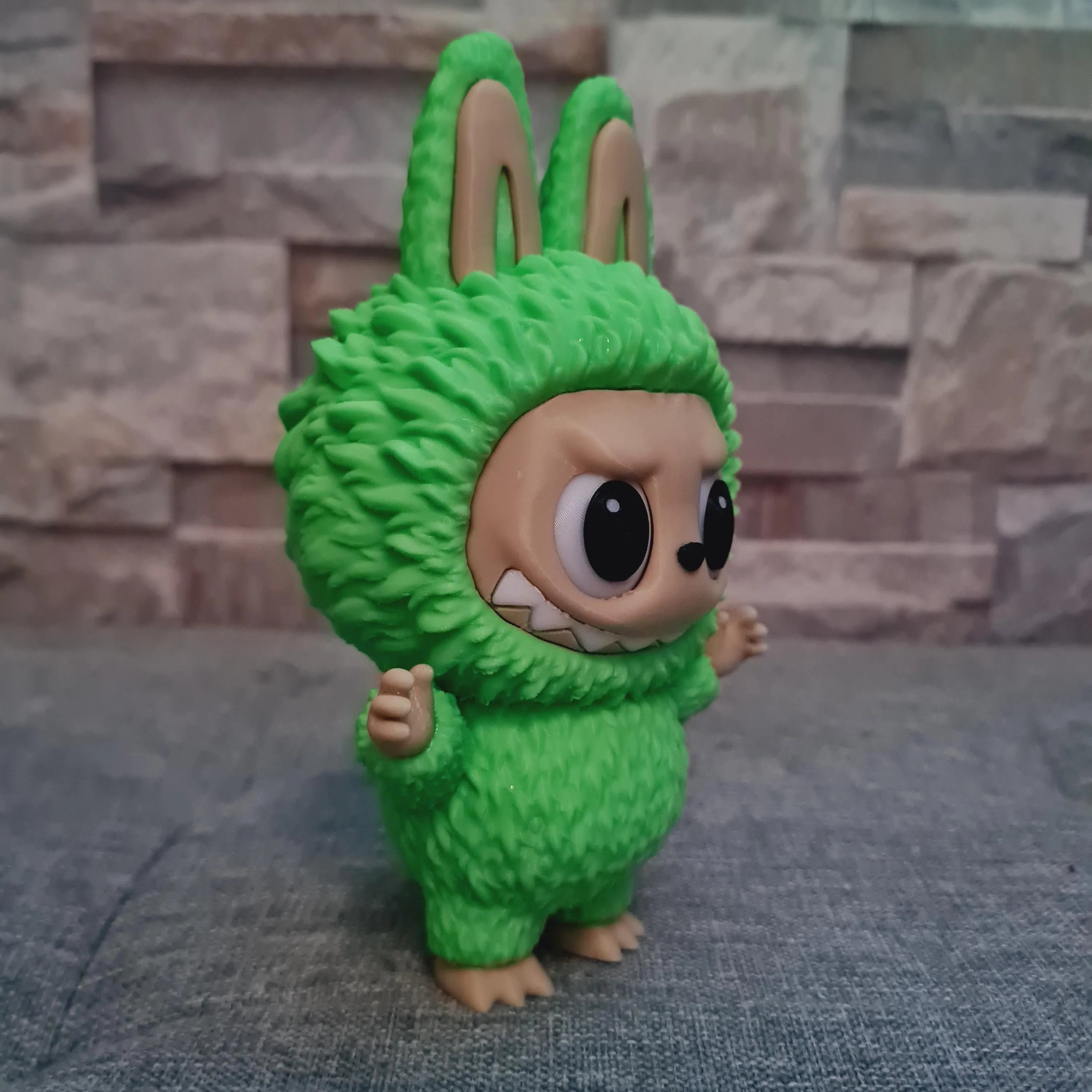 Figurine inspirée de l’univers Labubu 15 cm – Yeux Amovibles – Impression 3D – Couleurs Personnalisables – Objet de Collection