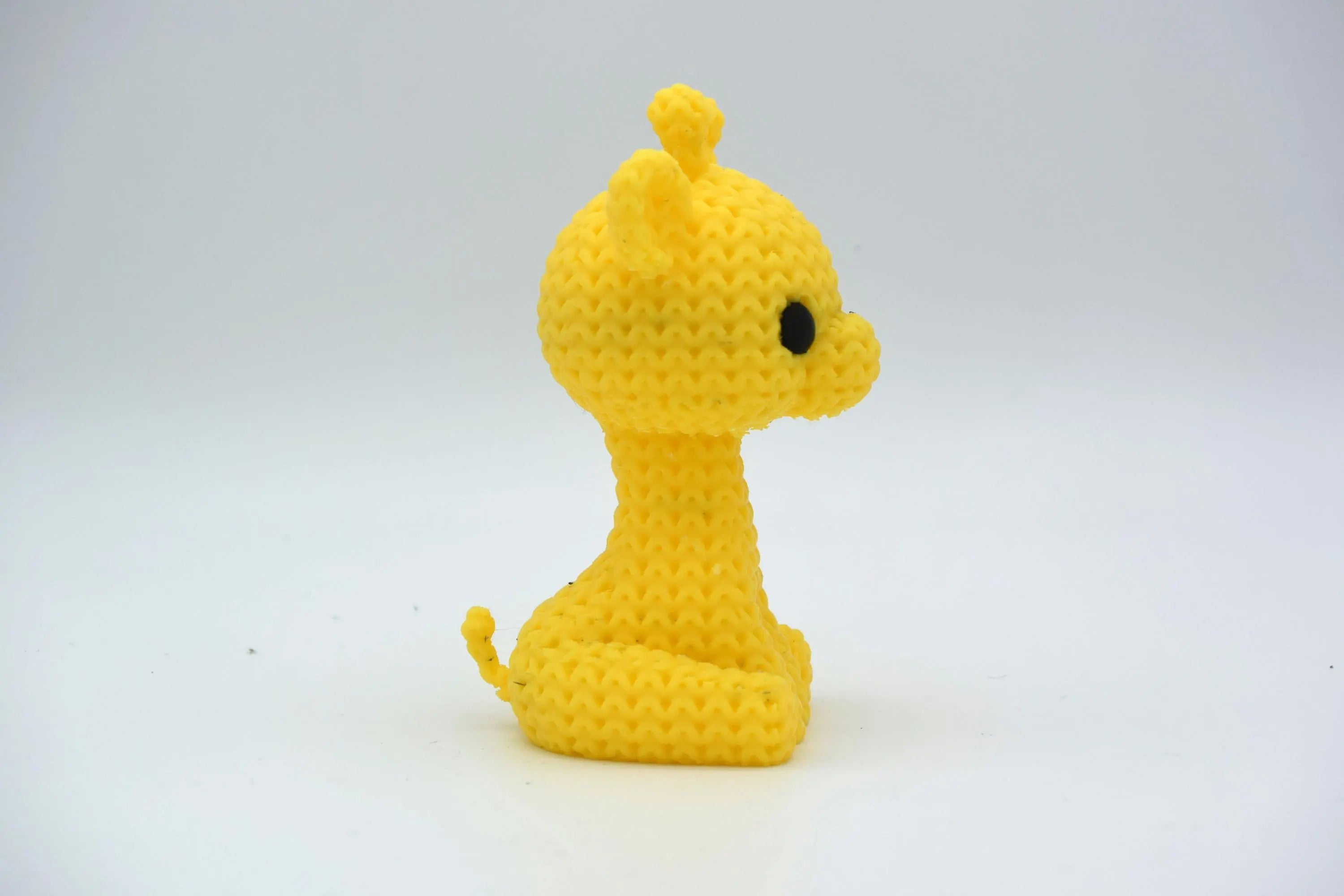 Figurine girafe tricot 3D • Sculpture artisanale • Déco safari • 3 tailles et 14 couleurs
