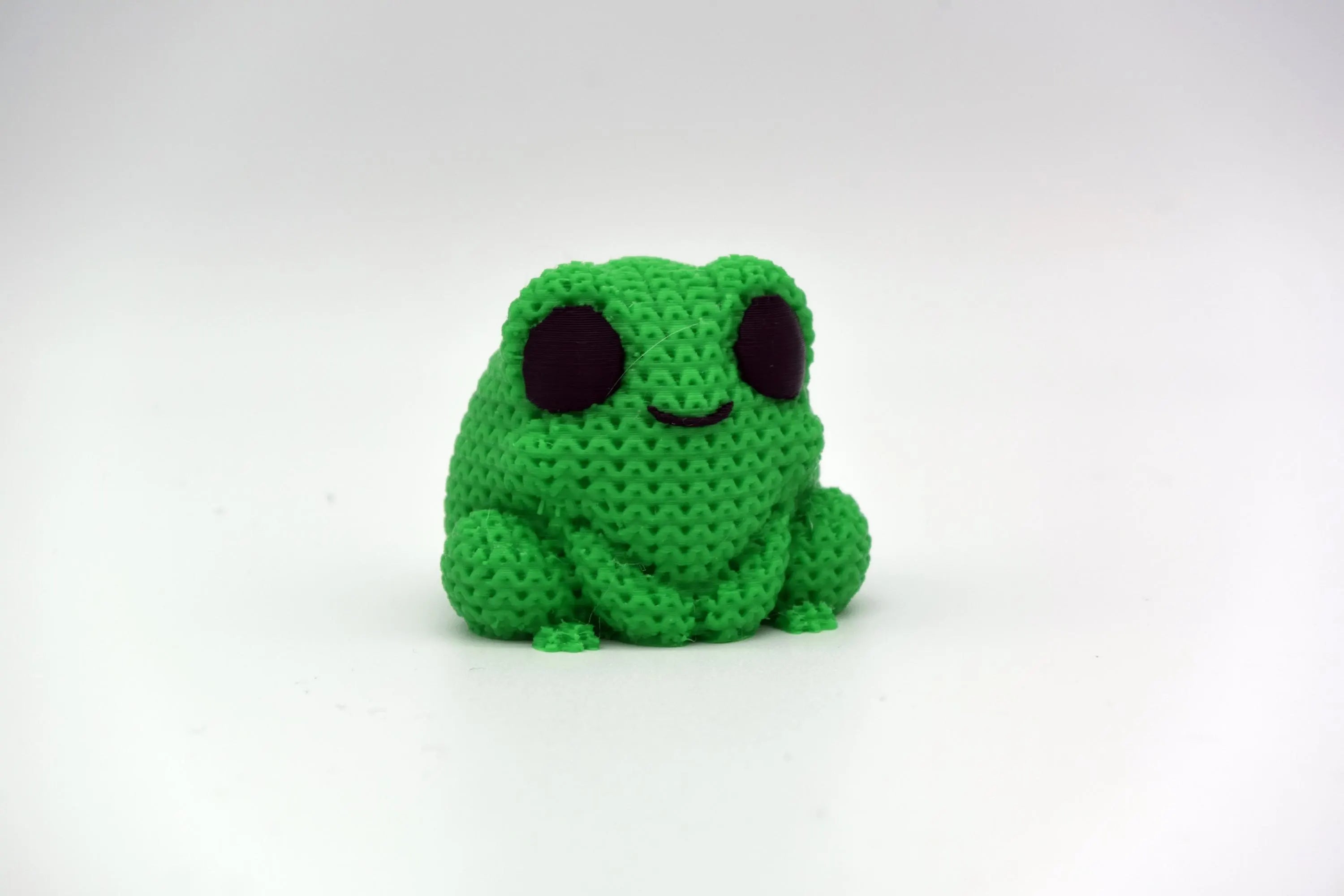Figurine grenouille tricot 3D • Sculpture artisanale • Déco originale • 2 tailles et 14 couleurs