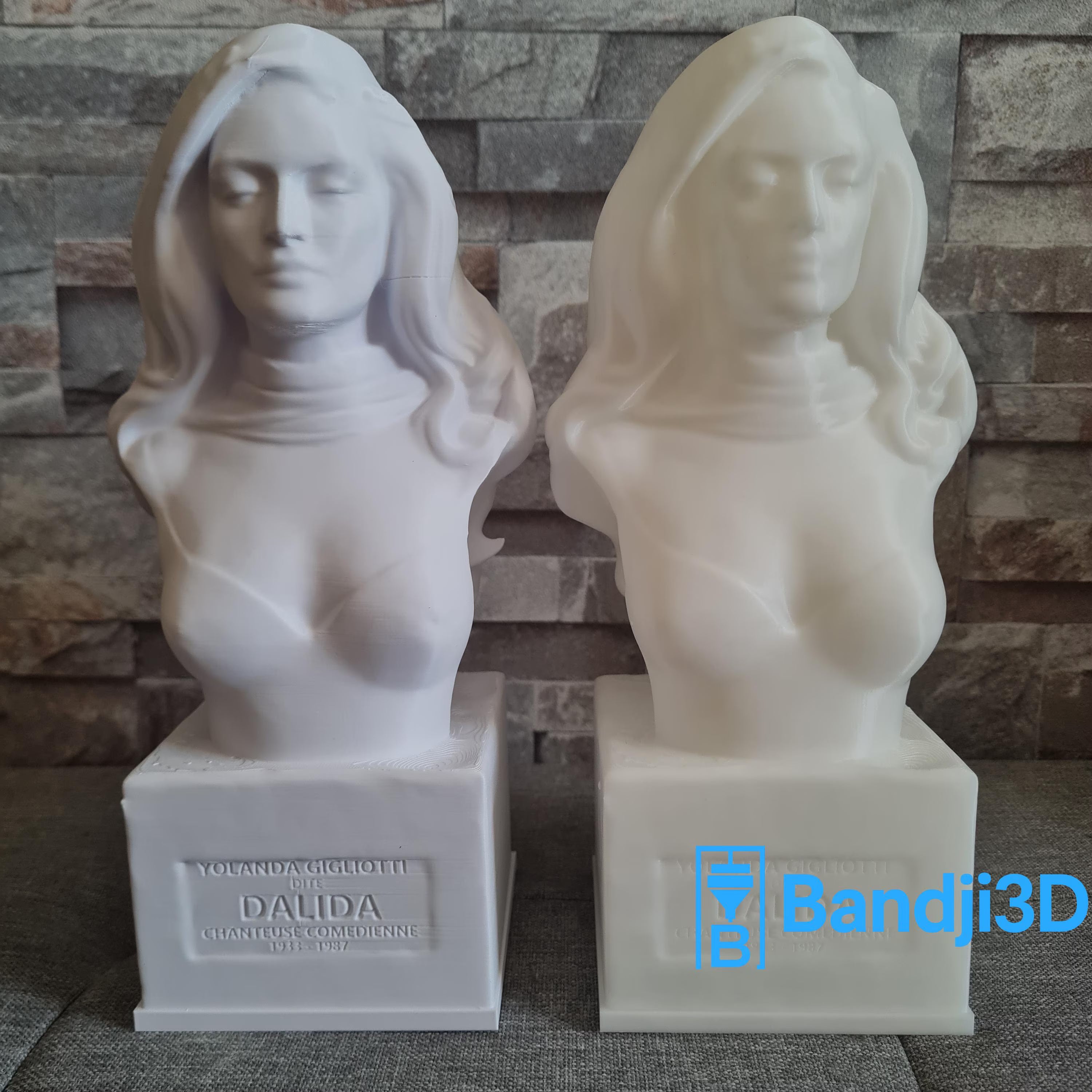 Buste Dalida en impression 3D personnalisable – Statue décorative unique – Sculpture cadeau fan de musique (25 cm / 37 cm)