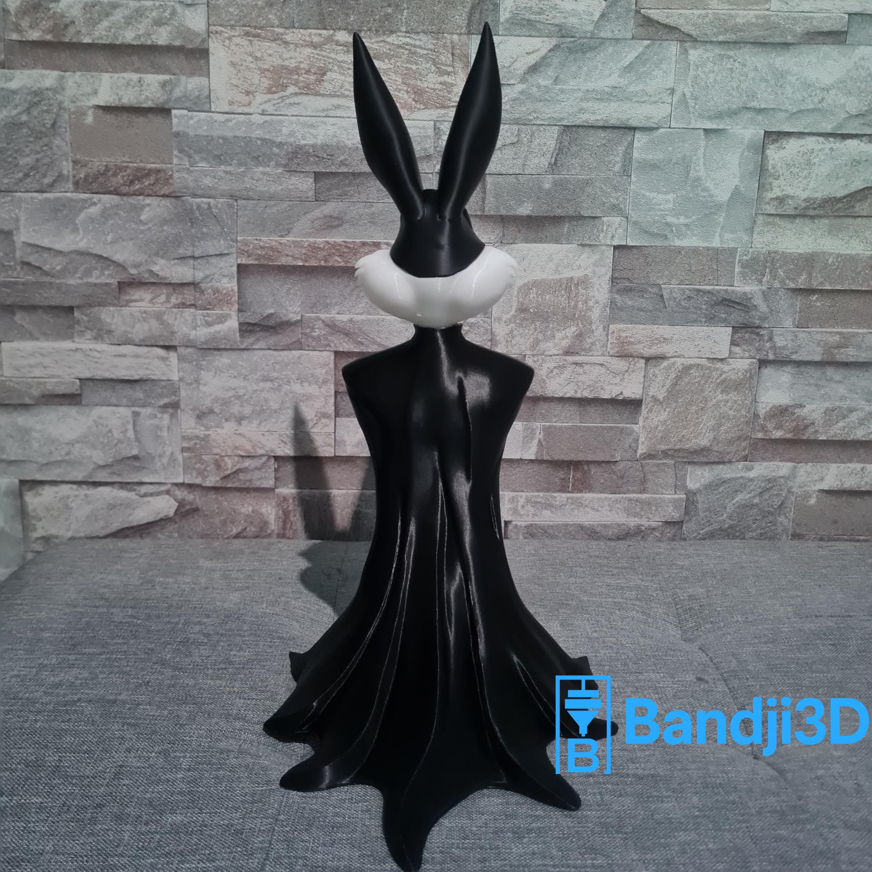 Figurine inspirée de l’univers Bugs Bunny Style Batman – 30 cm – Couleur Personnalisable – Décoration Geek Pop Culture Impression 3D