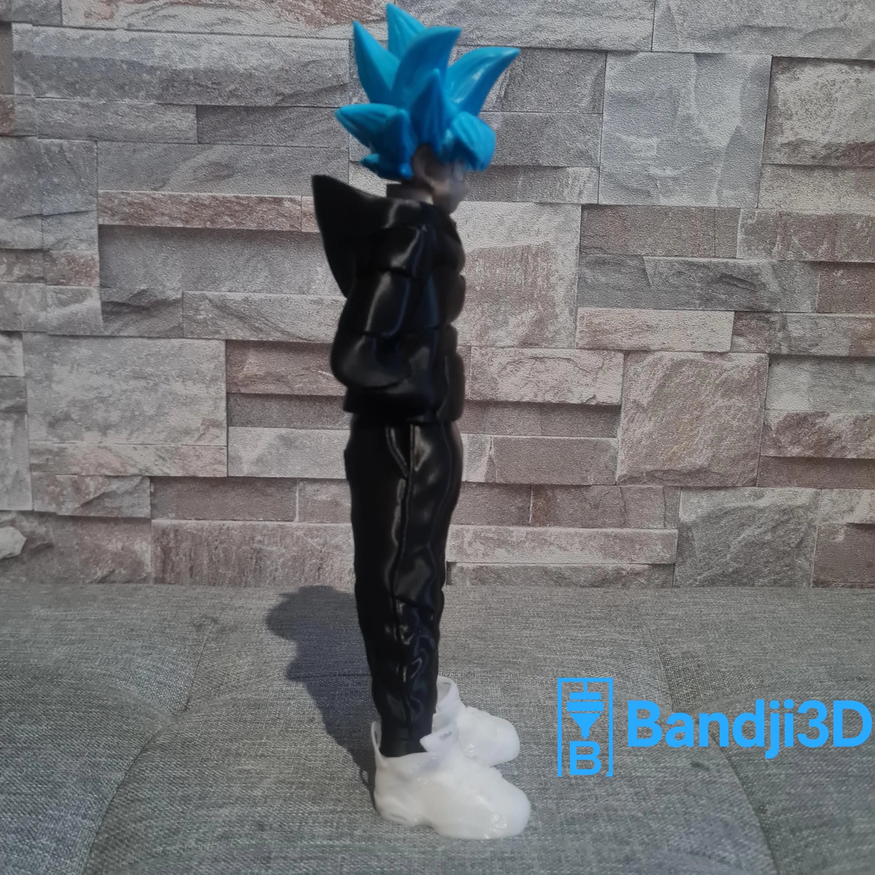 Figurine inspirée de l’univers son goku Saiyan Streetwear – Personnalisable (env. 25 cm) Impression 3D