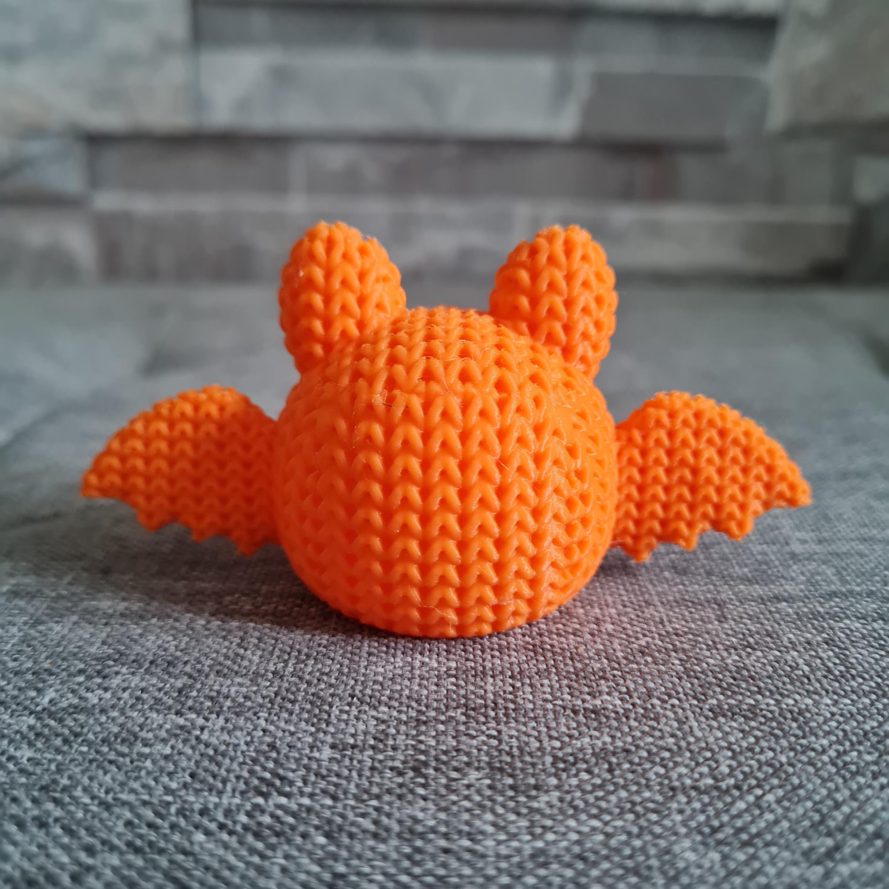 Chauve-souris Halloween – Figurine tricotée en 3D – Déco automne cosy