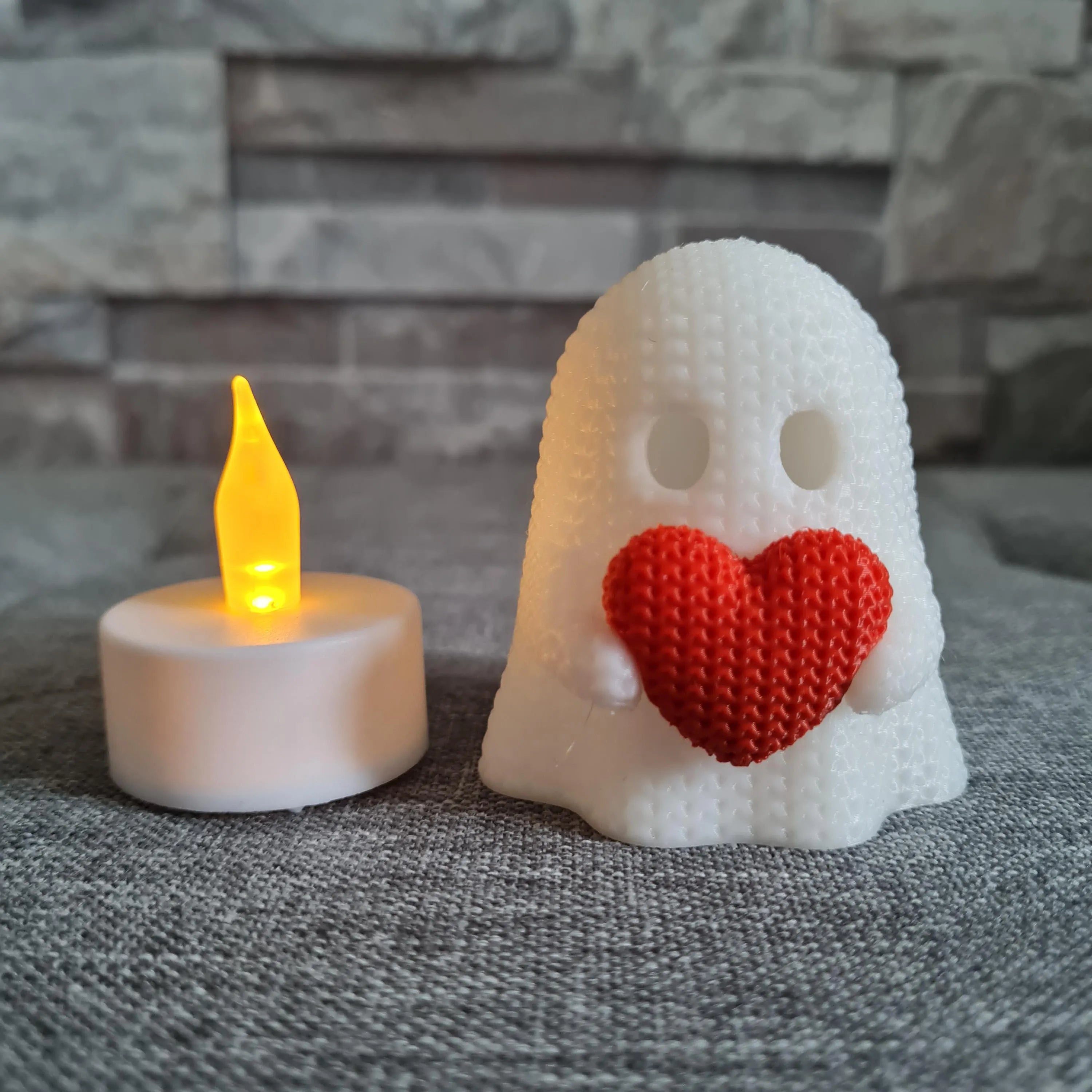 Fantôme effet tricot avec cœur – Photophore Halloween / Saint-Valentin – Impression 3D