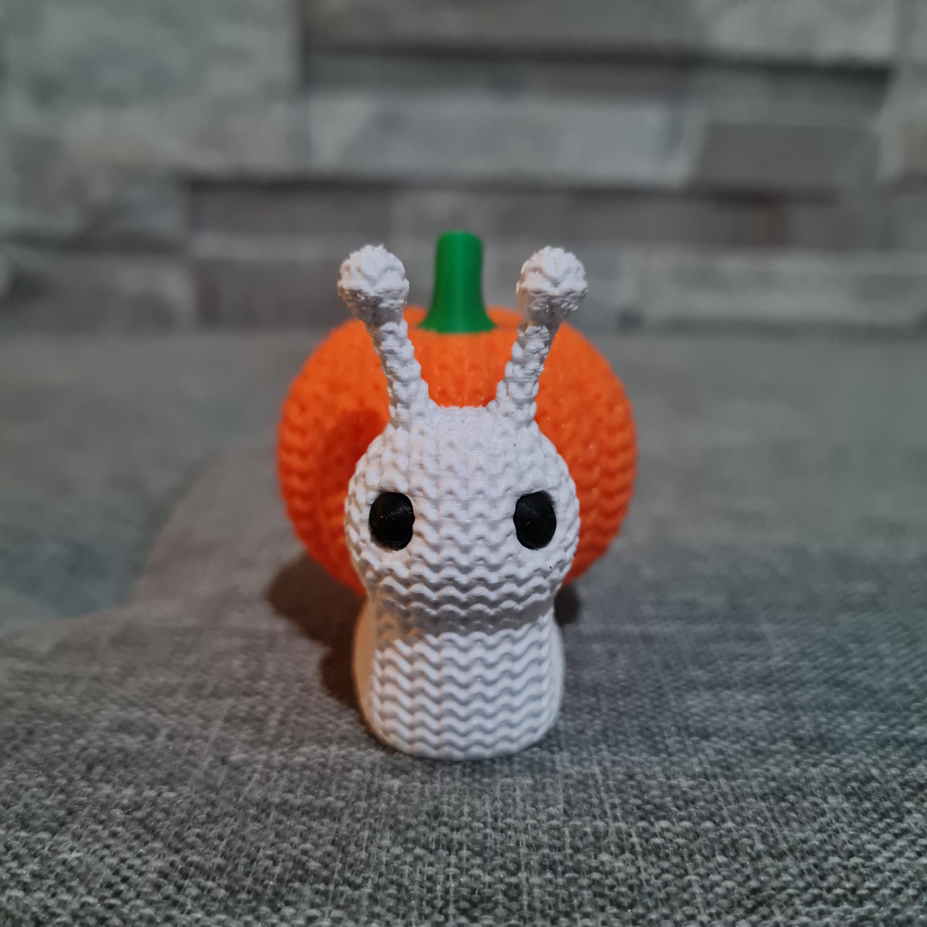 Figurine Escargot mignon – Citrouille tricot Halloween – Déco automne 3D