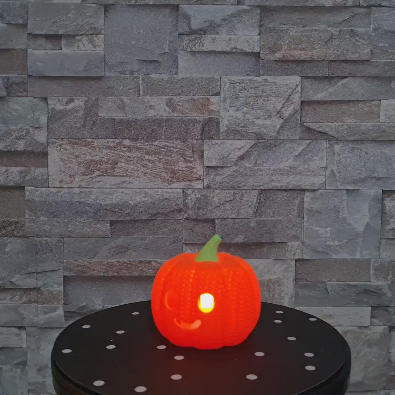 Décoration Halloween – Citrouille effet tricot – Impression 3D avec bougie LED