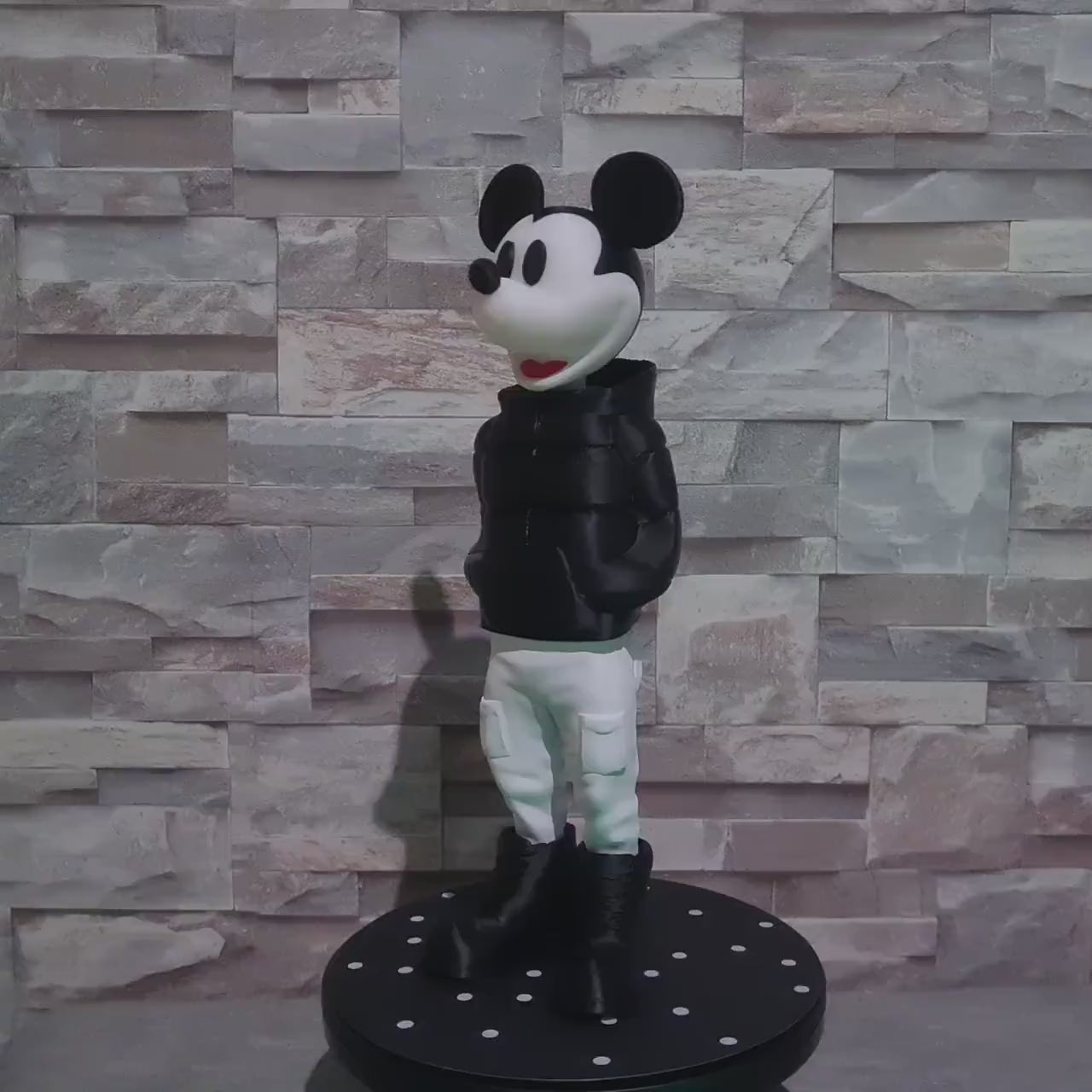 Figurine inspirée de l’univers Mickey Streetwear – Figurine imprimée en 3D, déco geek et pop culture urbaine