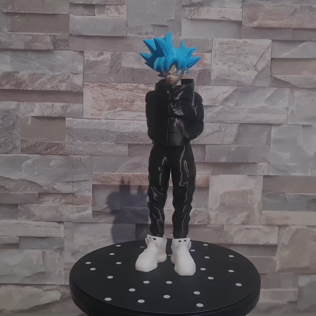 Figurine inspirée de l’univers son goku Saiyan Streetwear – Personnalisable (env. 25 cm) Impression 3D