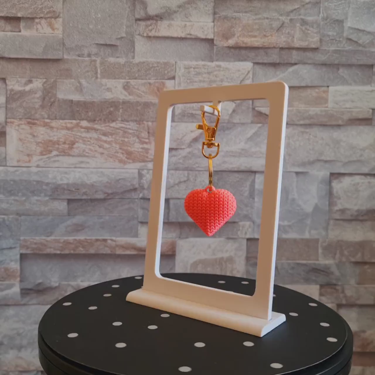 Porte‑clés cœur tricot – Accessoire mignon imprimé 3D – Cadeau amour/amitié personnalisable