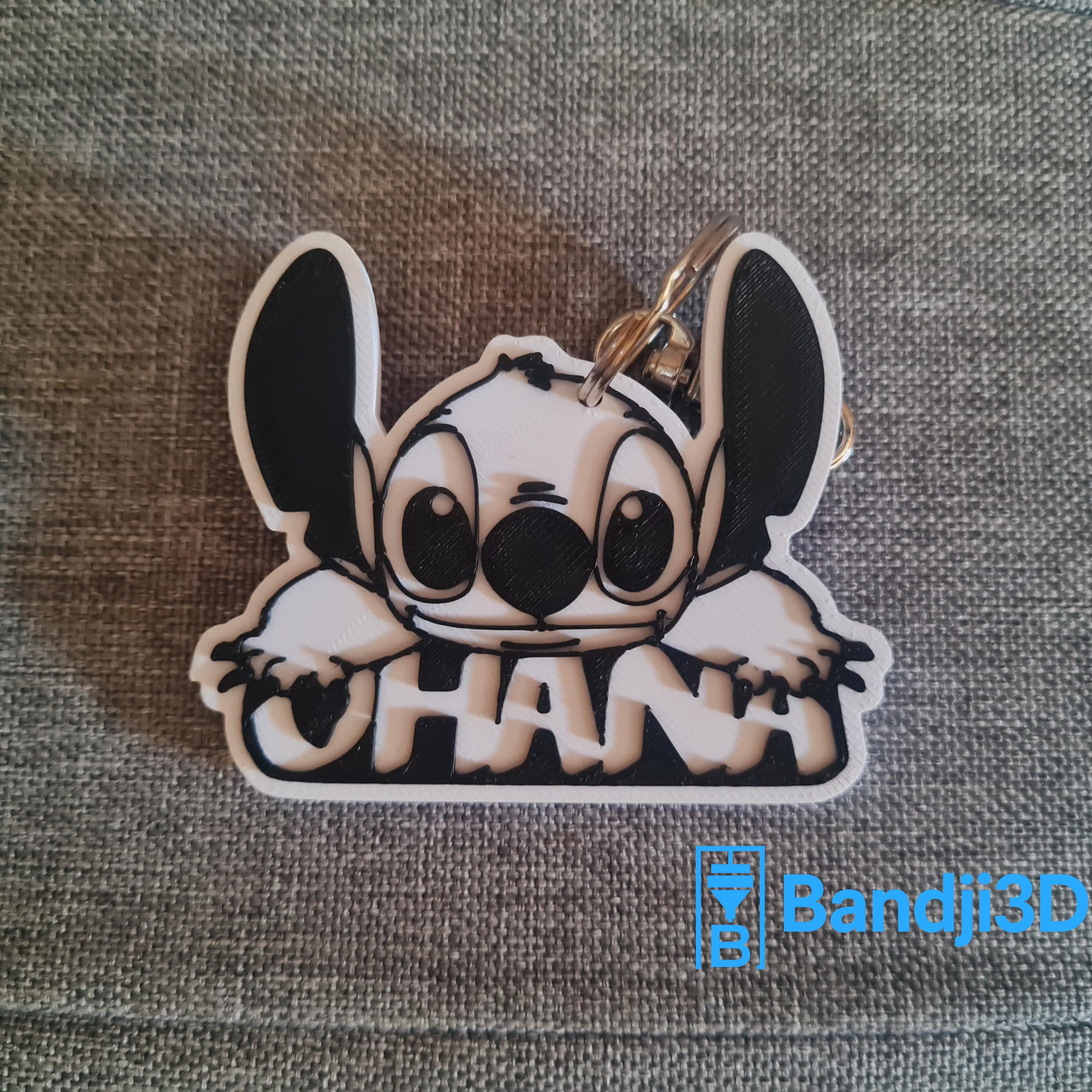 Porte-clés Stitch personnalisé – Accessoire mignon avec prénom gravé – Cadeau fan Disney