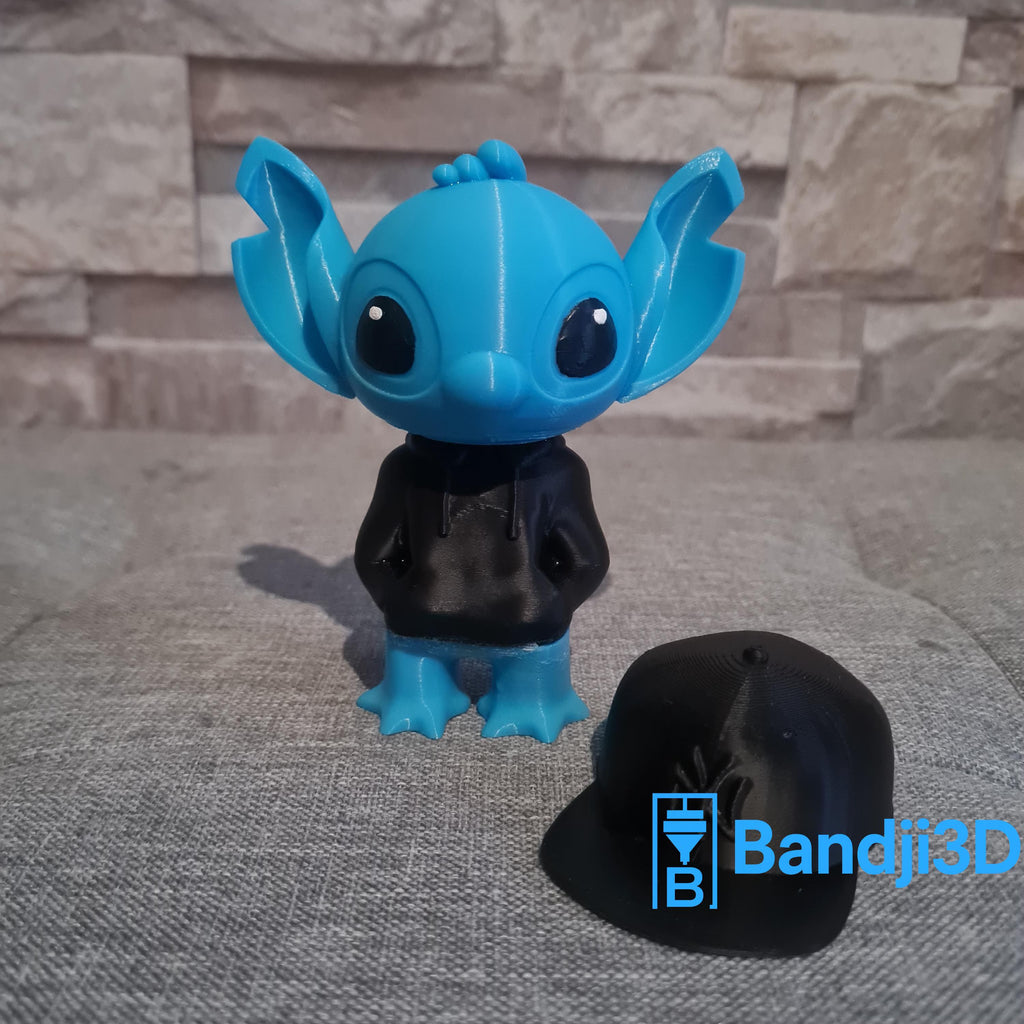 Figurine inspirée de l’univers Stitch Streetwear – Hoodie + Casquette – Personnalisable (13 cm / 24 cm) Impression 3D