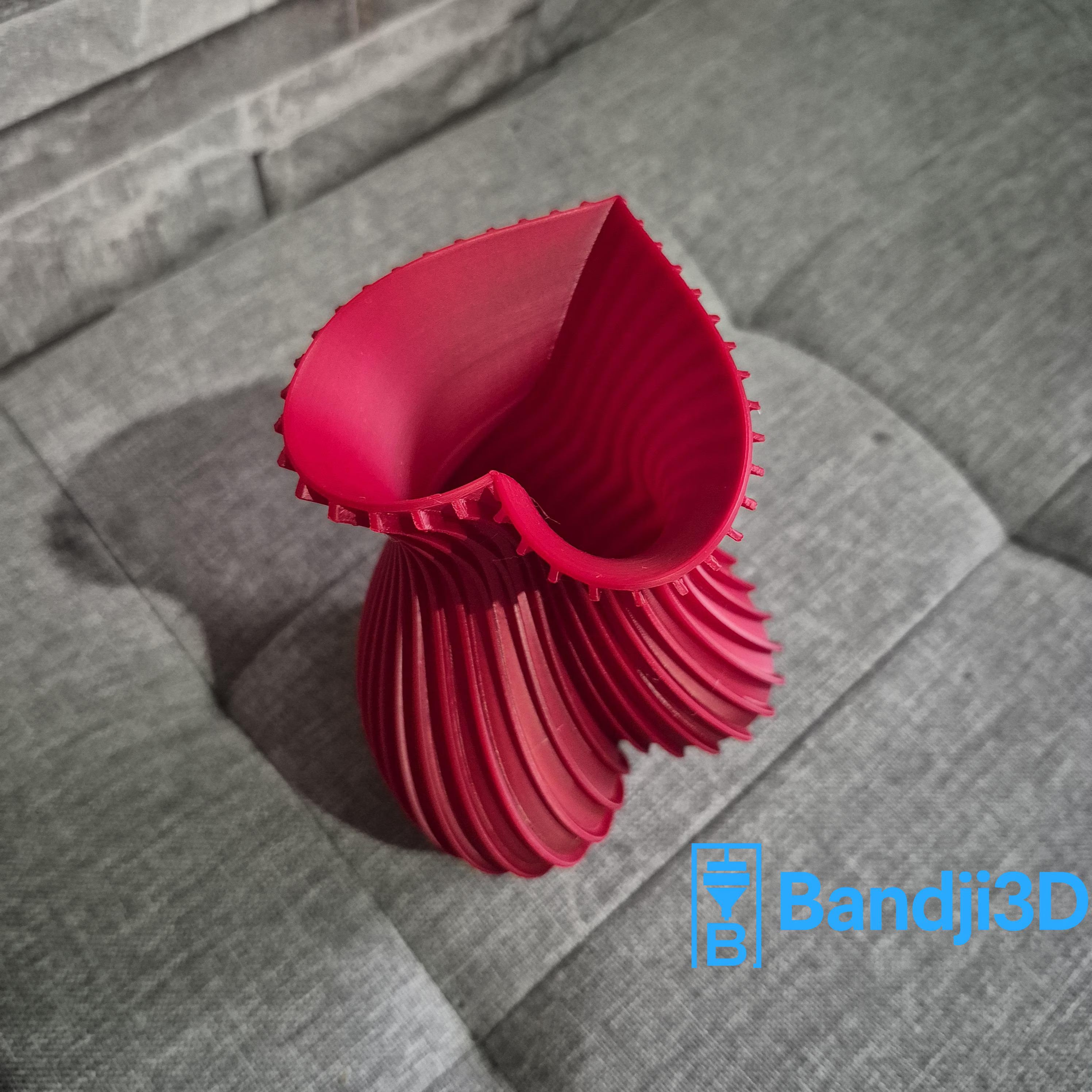 Vase design en forme de cœur – Impression 3D – Cadeau Saint-Valentin – 3 tailles (14 cm / 18 cm / 24 cm) – Déco moderne et romantique